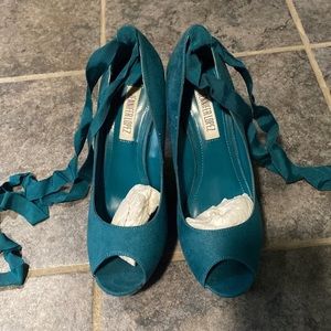 USED Jennifer Lopez Lace Up Wedges - Teal - Size 8.5